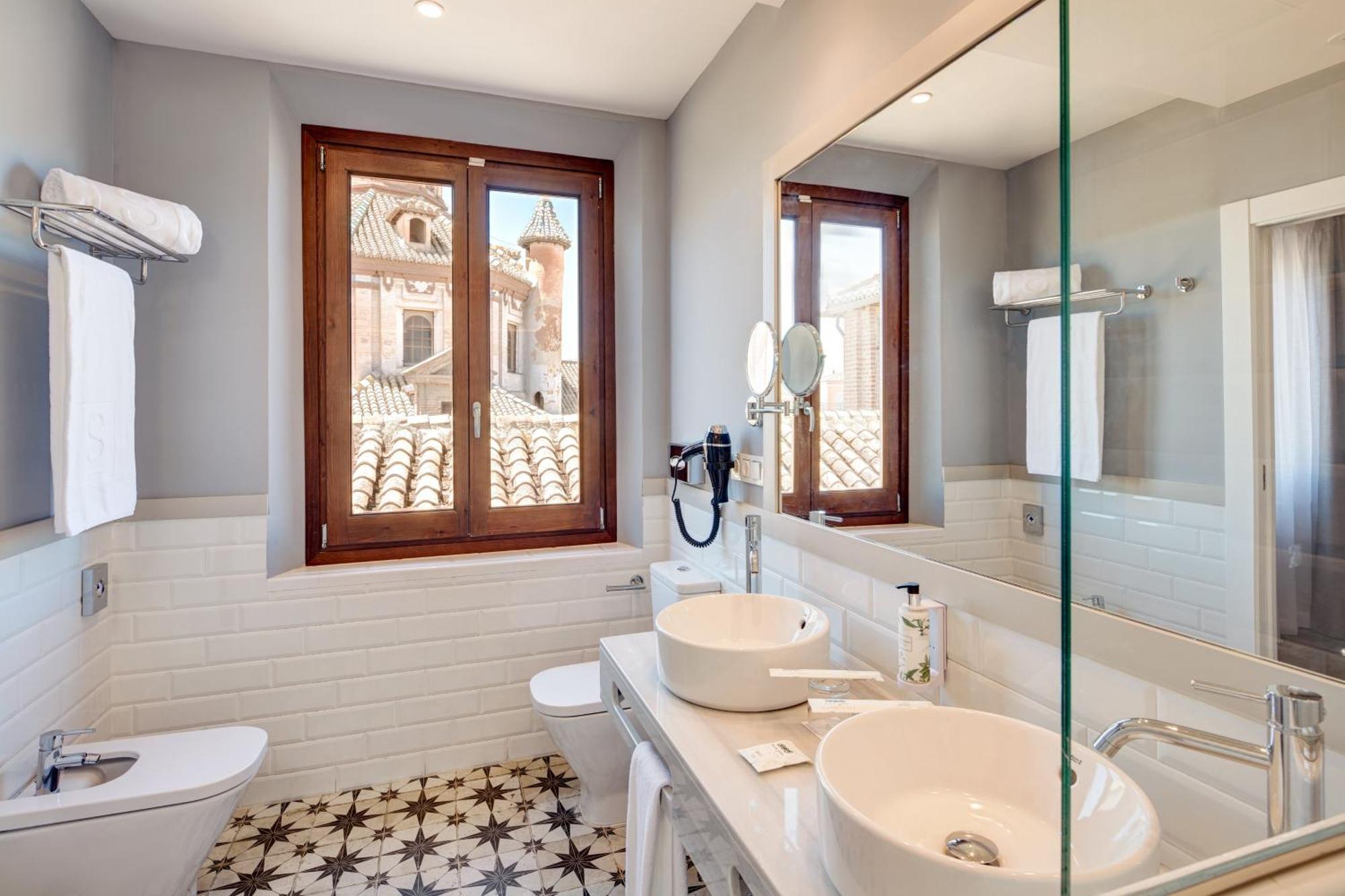 Sercotel Granada Suites Ngoại thất bức ảnh
