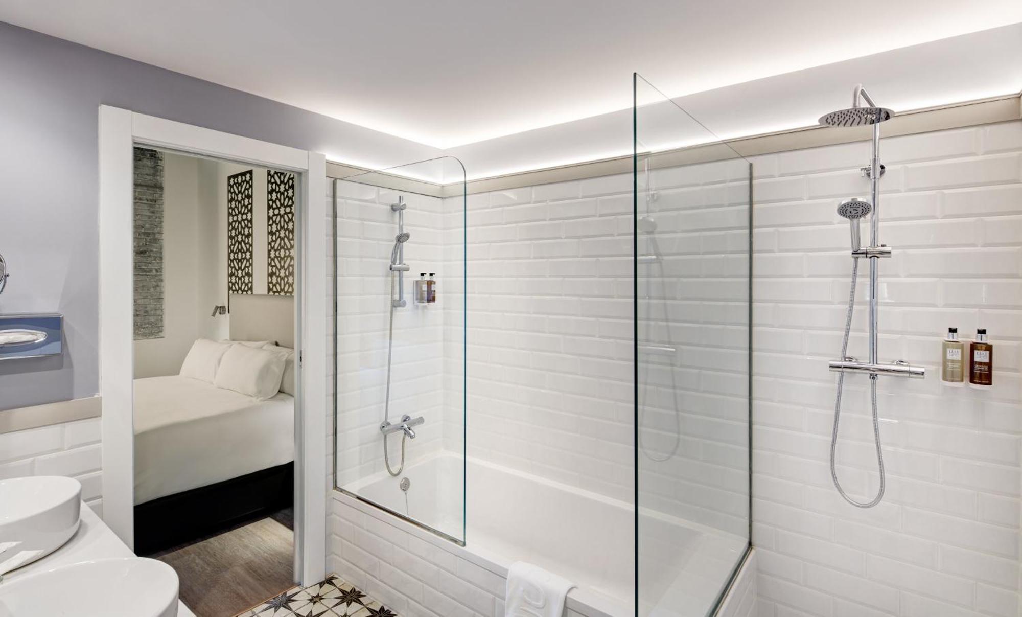 Sercotel Granada Suites Ngoại thất bức ảnh